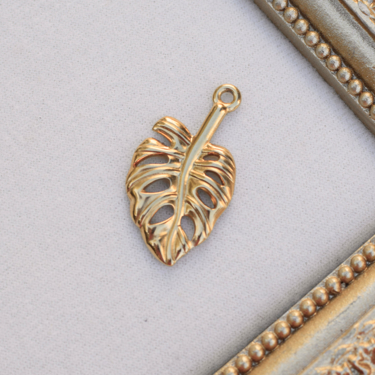 Foliage Charms